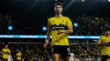 ترقب داخلي.. موقف الأهلي من عودة وسام أبو علي يتحدد قريبًا